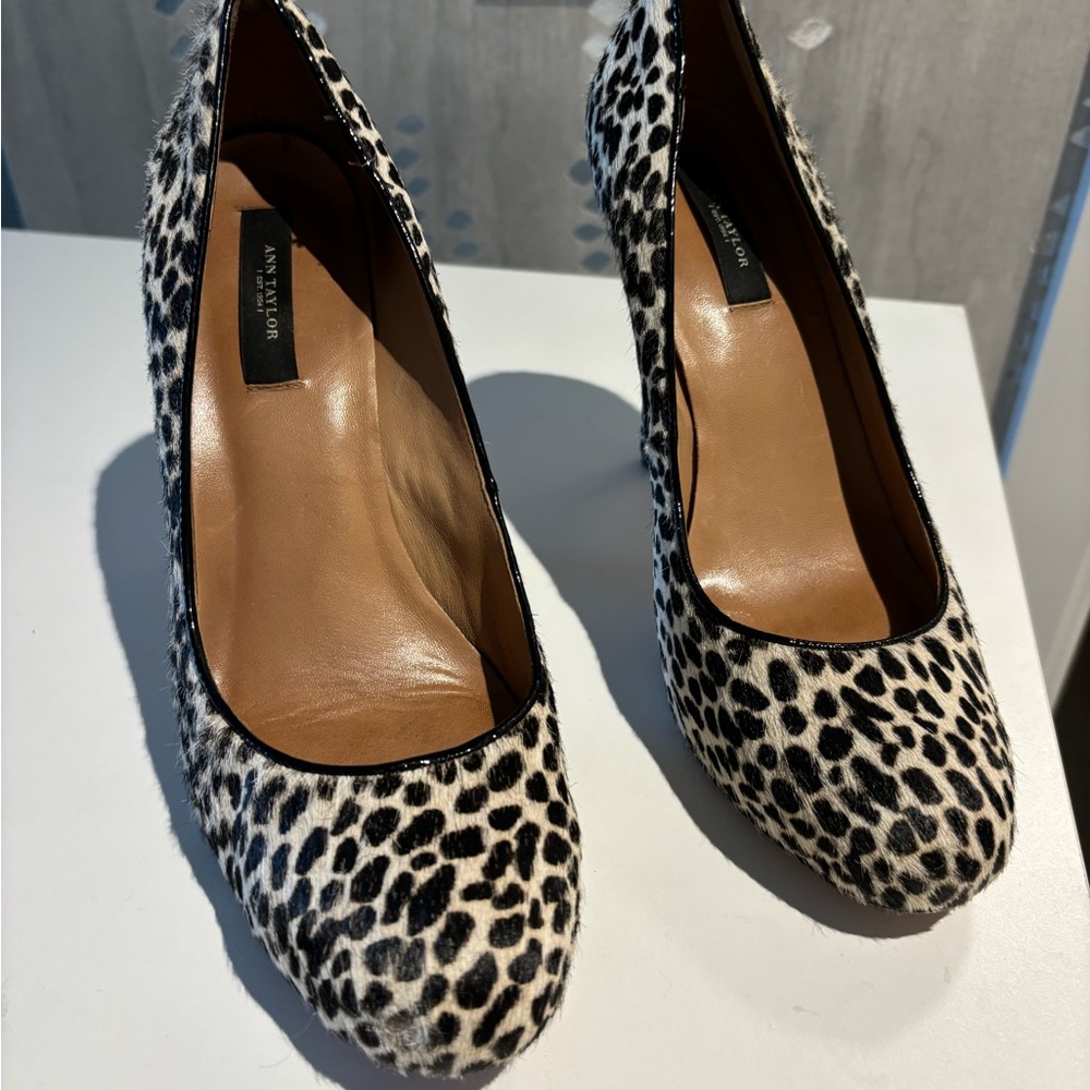 Women’s mohair black and white heels - size 8